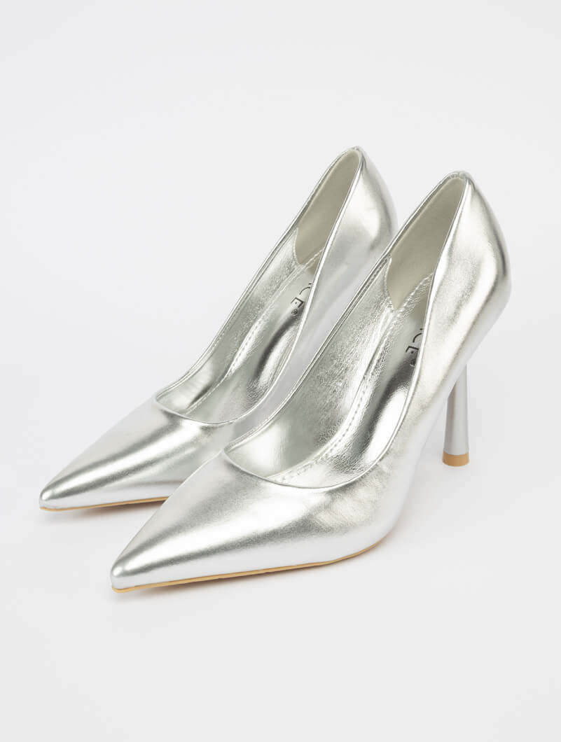 Escarpins métallisés à bout pointu